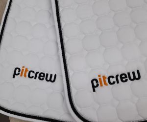 pitcrew1